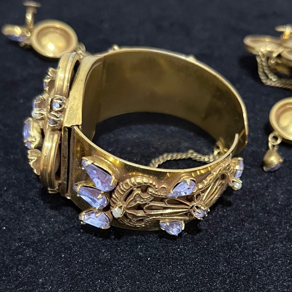 Vintage Bracelet, Earrings, Brooch - Picture 8 of 9